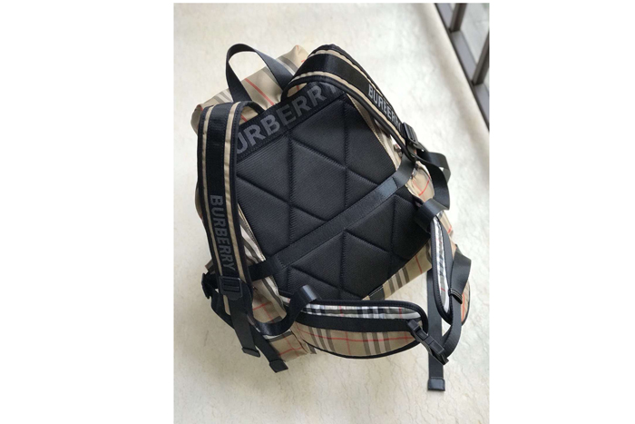 ������ ����  LU6523