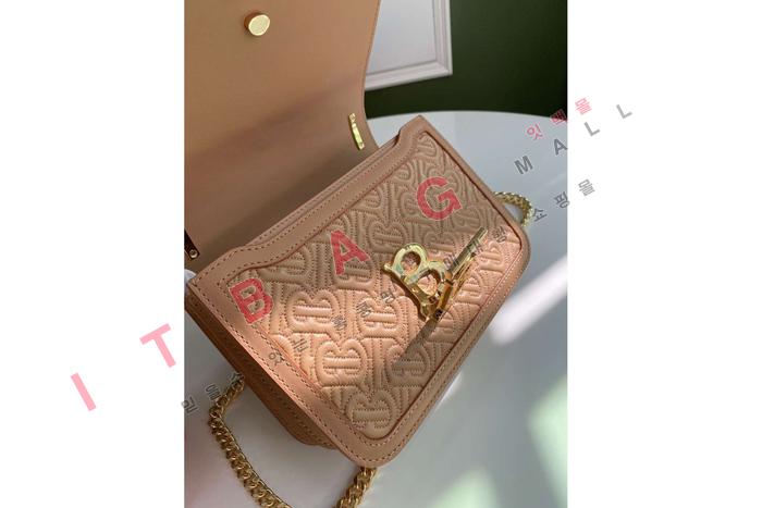 ������ YK1581