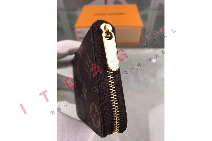 ̺   M60067