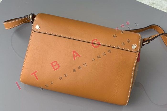 ������ ũ�ν� ��  BU70008-1  