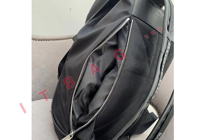 ������ ����   LU8025-1