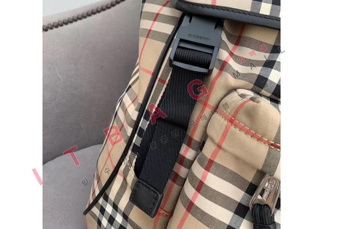 ������   ����   LU8025