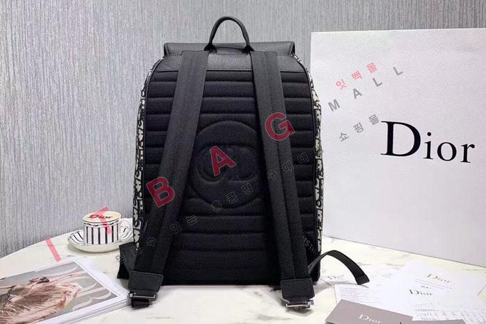 ��� �� ��  M9278 