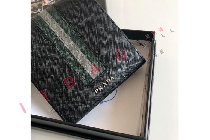 ����� ���� ������  2M0513-7