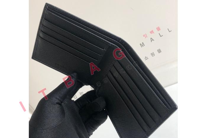 ����� ���� ������  2M0513-7