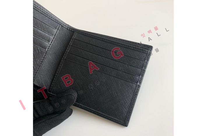 ����� ���� ������  2M0513-7