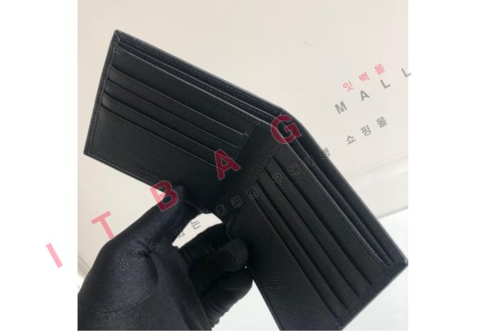 ����� ���� ������  2M0513-8