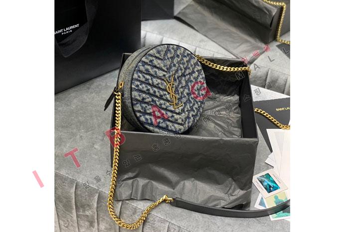 �Ի��ζ� �ƹ��� ũ�ν���  610436-3