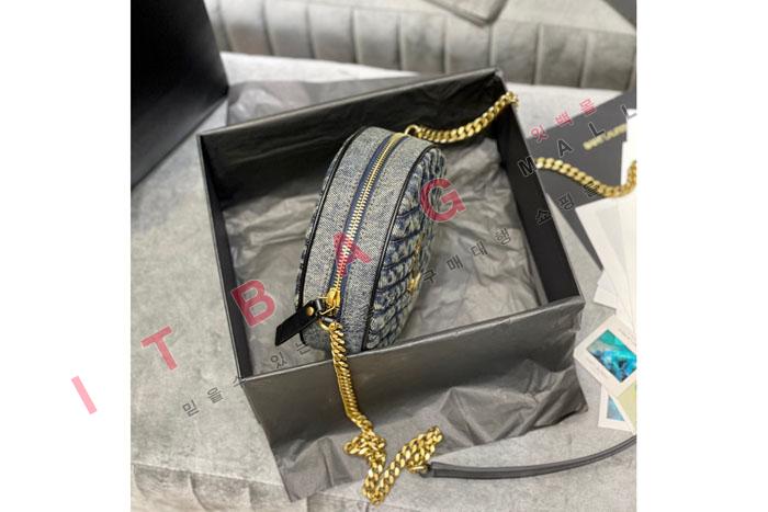 �Ի��ζ� �ƹ��� ũ�ν���  610436-3