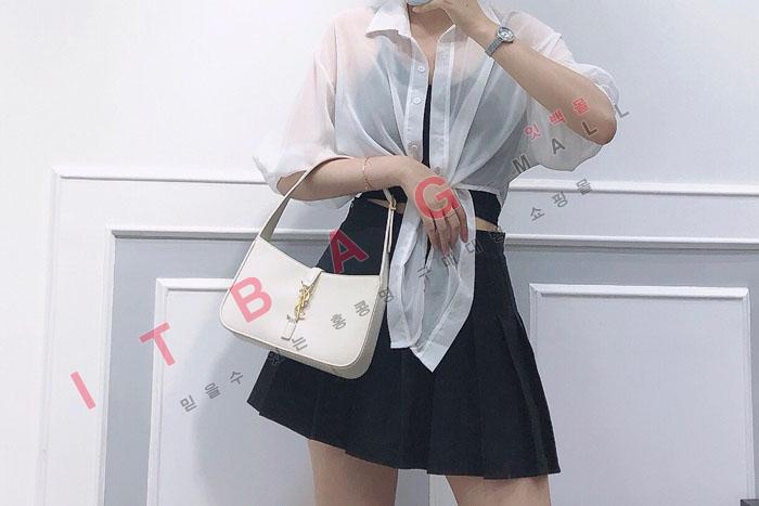 �Ի��ζ� ũ��Ŀ���� ȣ���� 657228-1