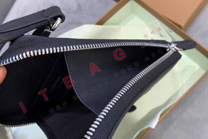 ������ �� ���̽���  BU70153
