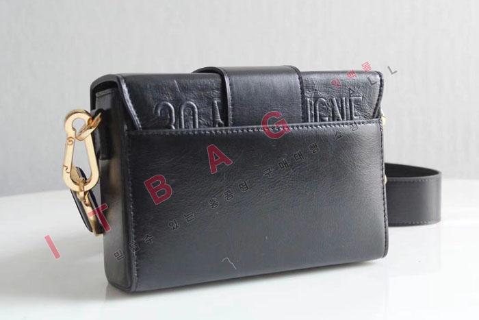 ��� ������ 30 �̴� �ڽ���  DR90169 (S�ֻ��)