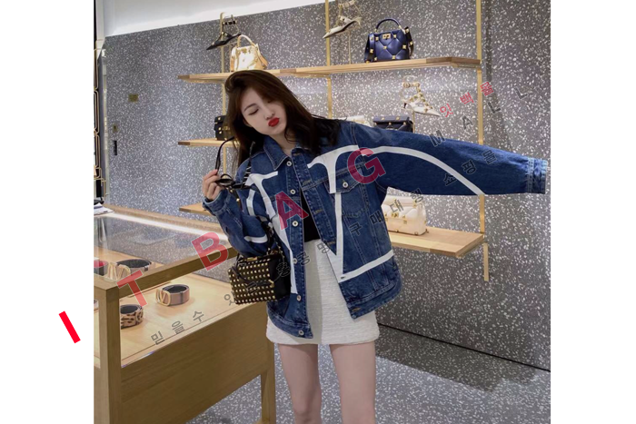 �߷�Ƽ�� �����͵� ���ں�� DX0168 (S��)