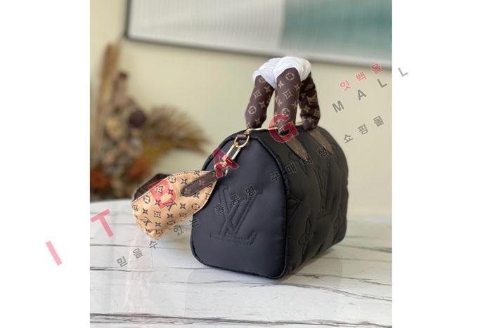 ���̺��� ���ǵ� �ݵѸ��� 25 ũ�ν���  M59008  (S��)