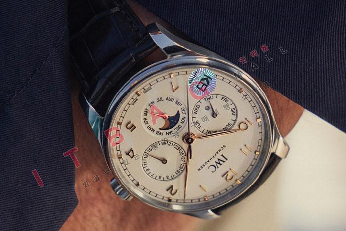 IWC  �����ƽ ȫ�ṫ�� W19552
