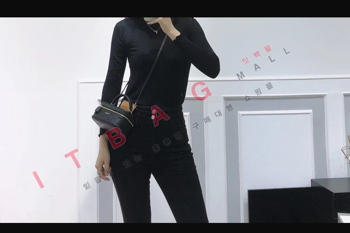 �Ի��ζ�  ��Ƽ�� ����Ƽ ���̽��� 669560-2 (S�ֻ��)