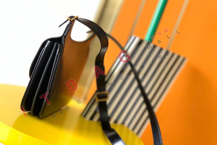 �Ի��ζ� ���� �̵�� ����� 686742 (S�ֻ��)