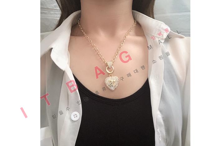 ����  �����   SY7649
