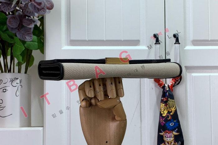 ���̺��� īǶ�� ���� ������   M81305