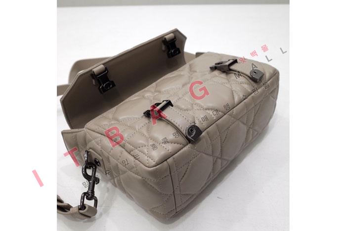 ��� ���� ķ���� DR90182 (S�ֻ��)