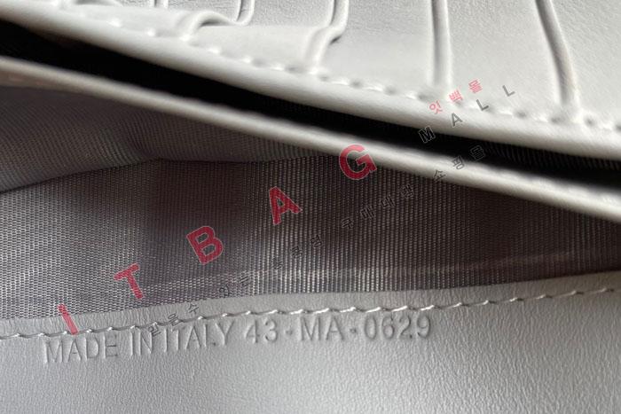 ��� ������ũ Ķ���� ������  A82342-1