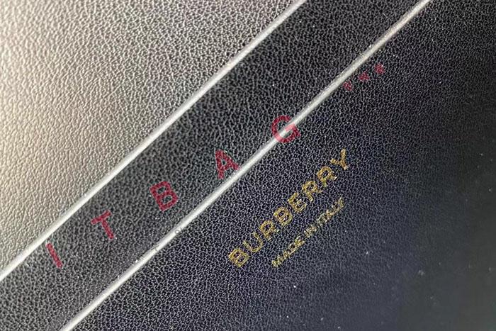 ������ ���� �׷��̽� ũ�ν��� BU70114
