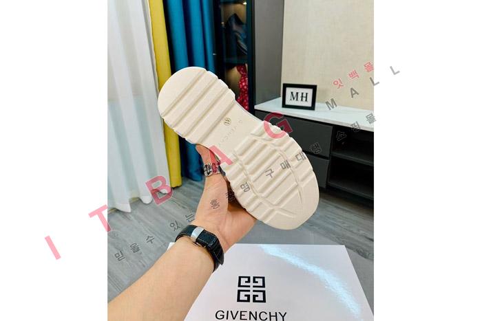 ����� MYB6755