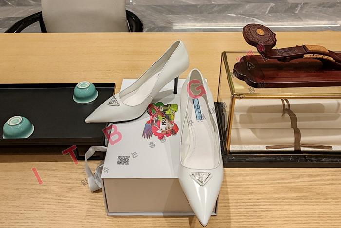 ����� �� ����  YIBU1501    8.5CM