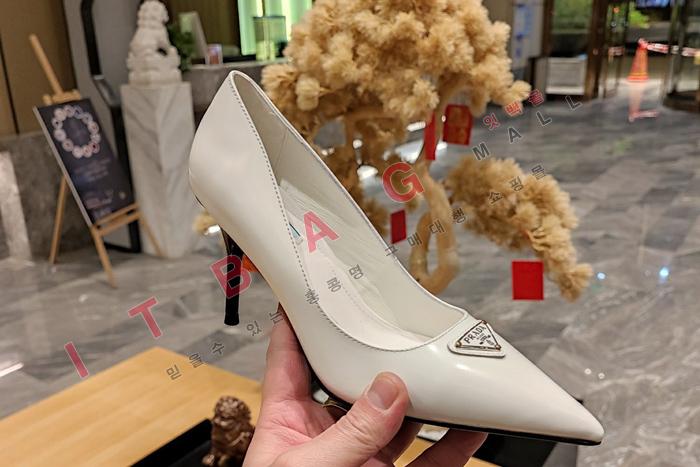 ����� �� ����  YIBU1501    8.5CM