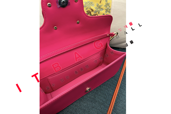 �߷�Ƽ�� V�ΰ� �ñ״�ó �̵�� ���ڹ� DX0172 (4�÷�)
