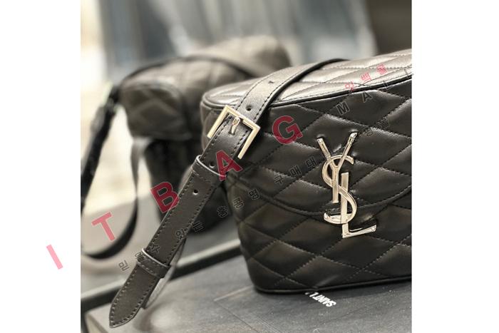 �Ի��ζ� �� ���� ���� �ΰ� �ö�ũ ũ�ν��� 710080-2 (S�ֻ��)