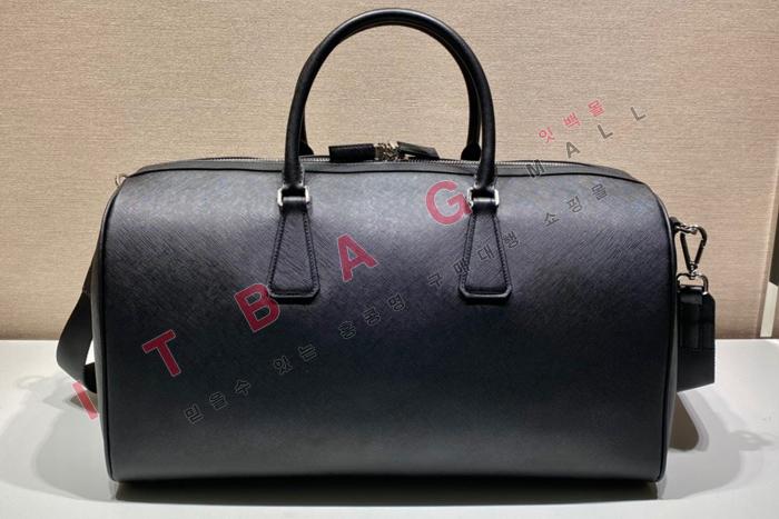 ����� �ﰢ�ΰ� ���ǾƳ� Ʈ������ 2VC018