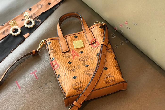 MCM   Aren ���佺 ũ�ν��ٵ�� M83017