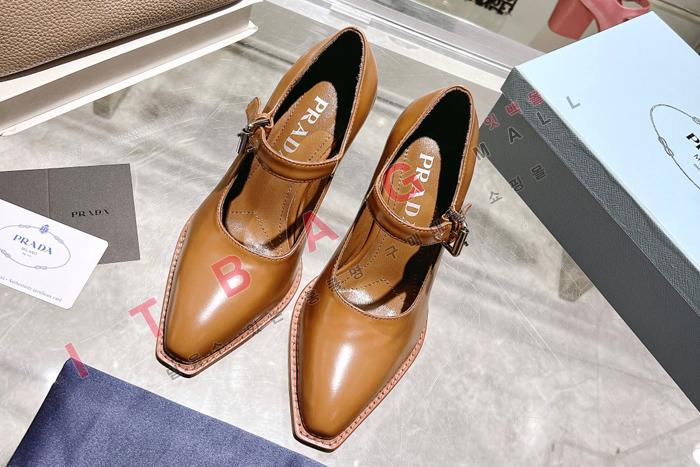 ����� �귯�õ� ���� ������  SH6558-1      9CM