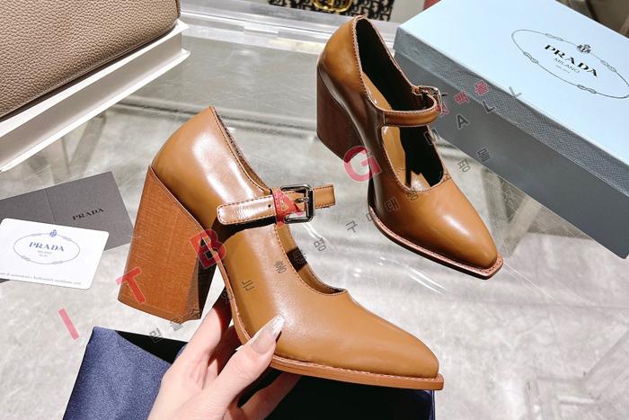 ����� �귯�õ� ���� ������  SH6558-1      9CM