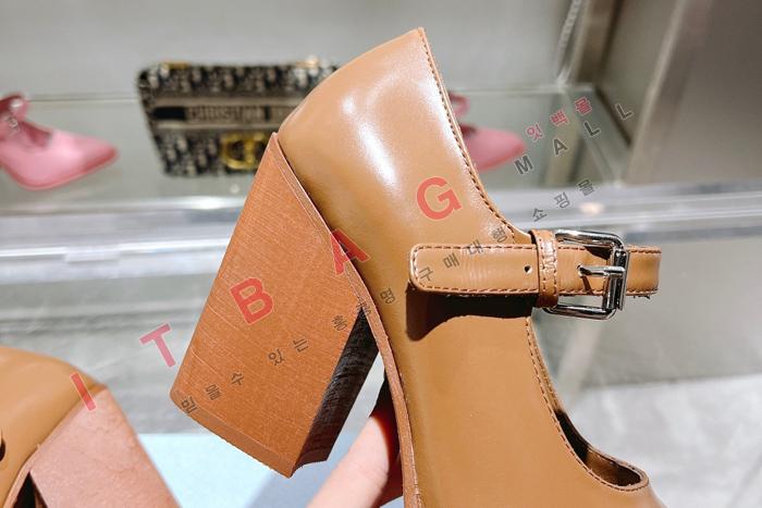 ����� �귯�õ� ���� ������  SH6558-1      9CM
