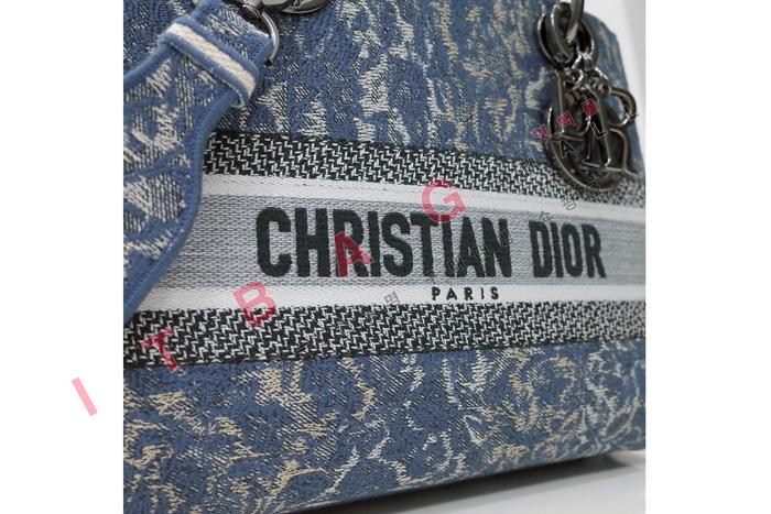 ��� �̵��  D-���̵��  DR90197-1
