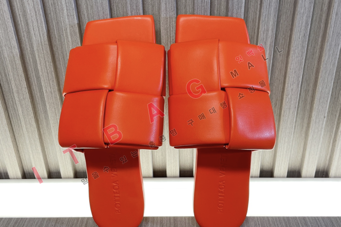 ���װ�����Ÿ ��ġ �÷� �� YIBU1630 (3�÷�)