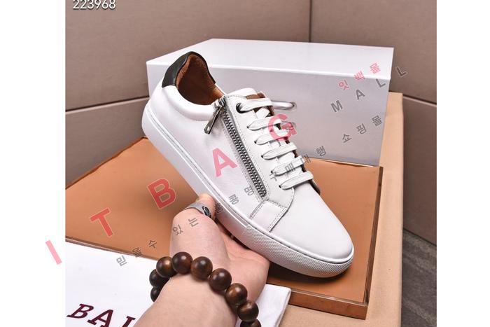 �߸� ���� ����Ŀ��  MYB4676 (2�÷�)