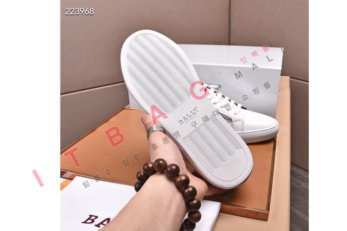 �߸� ���� ����Ŀ��  MYB4676 (2�÷�)