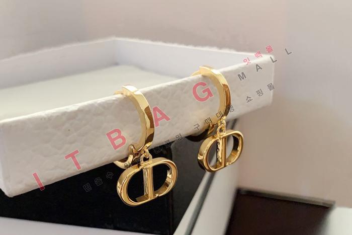 ��� �Ͱ��� SY4699