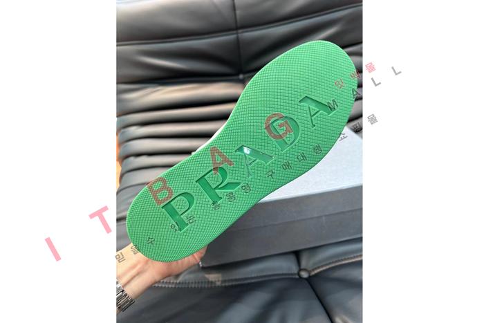 프라다 남자 스니커즈 SP8945-1