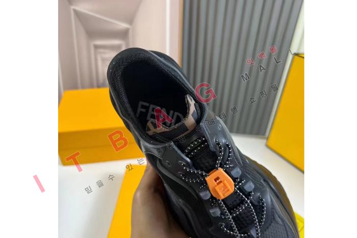 �ҵ� �÷ο� ����Ŀ��  LP8962-4