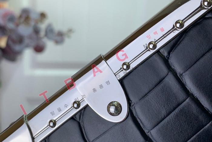 ���̺��� ���̵� Ʈ��ũ �Ǿ�� �ڵ��   M21477-4