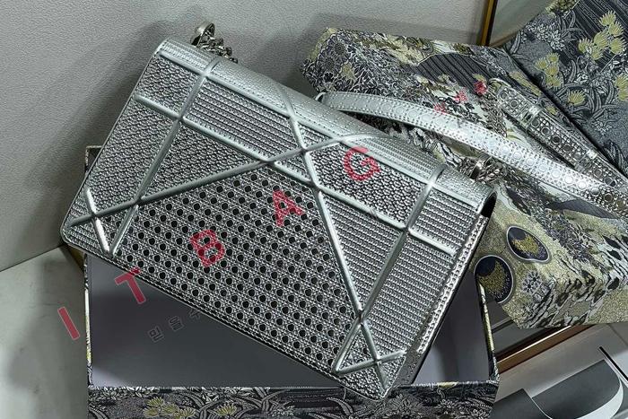 ��� AMA  ����/�̵�� ü�ι�   DR90226-3