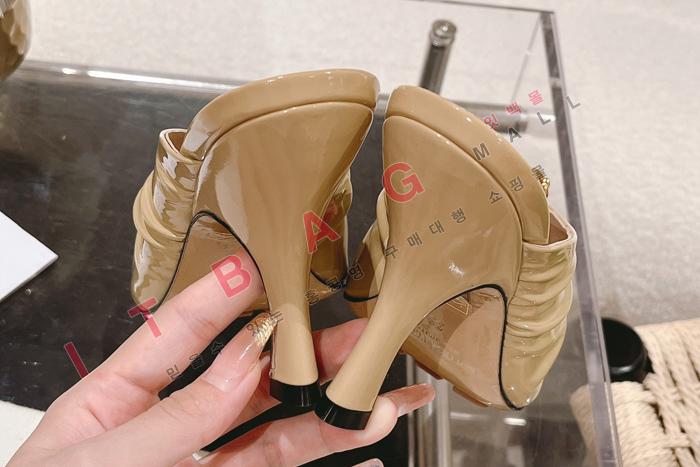 ���װ�����Ÿ �� ������    YIBU1726-3