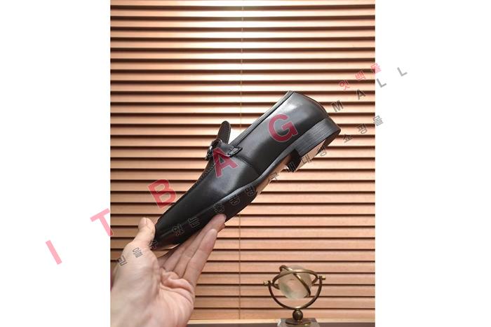 페레가모 남성 로퍼 MYB8324