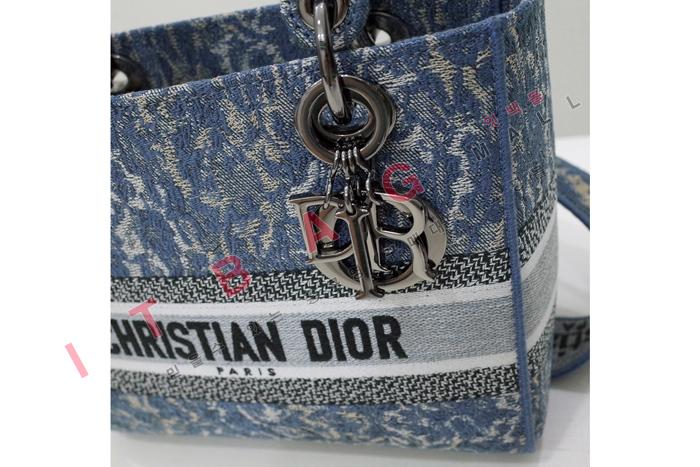 ��� �̵��  D-���̵��   DR90235