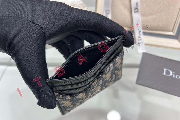 ��� SADDLE ī�� ����   A82346