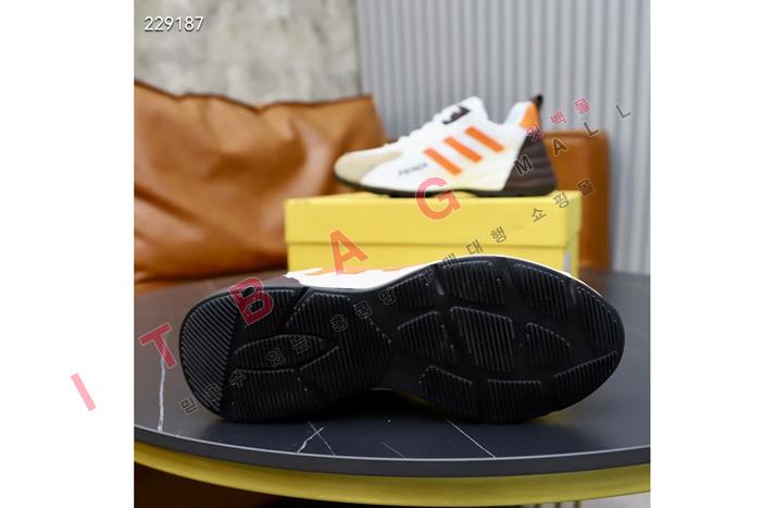 �ҵ� ���� ����Ŀ��  MYB0137